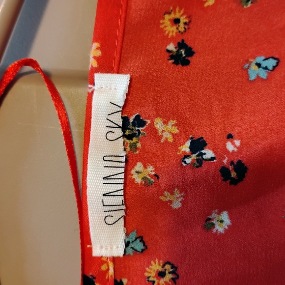 Sienna Sky Coral Floral V-Neck Blouse - Picture 4 of 5